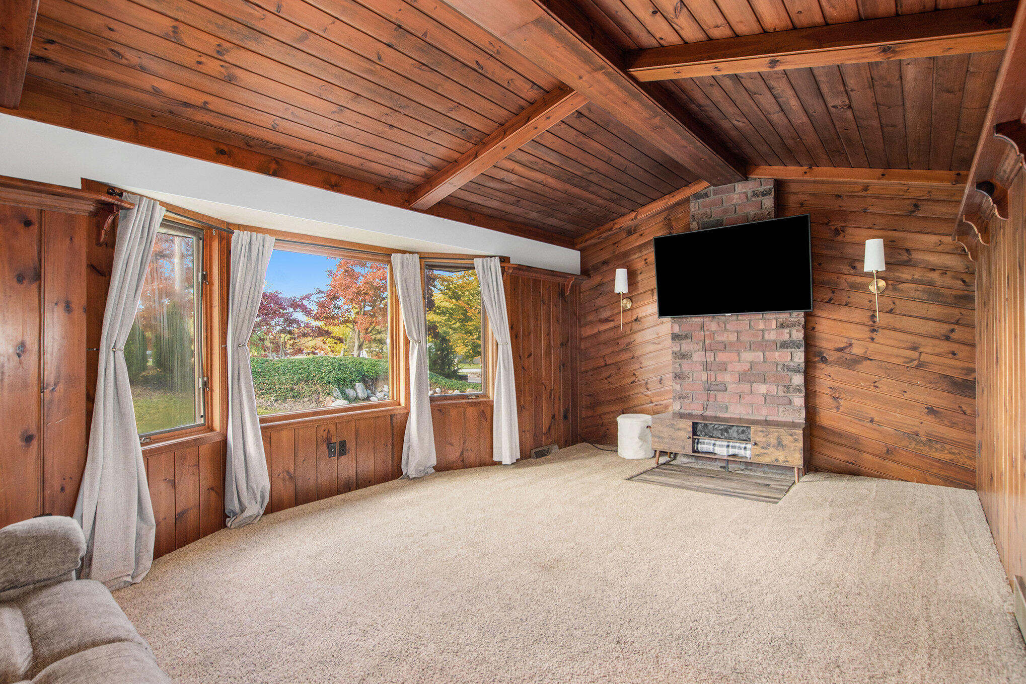 8482 Cottonwood Drive