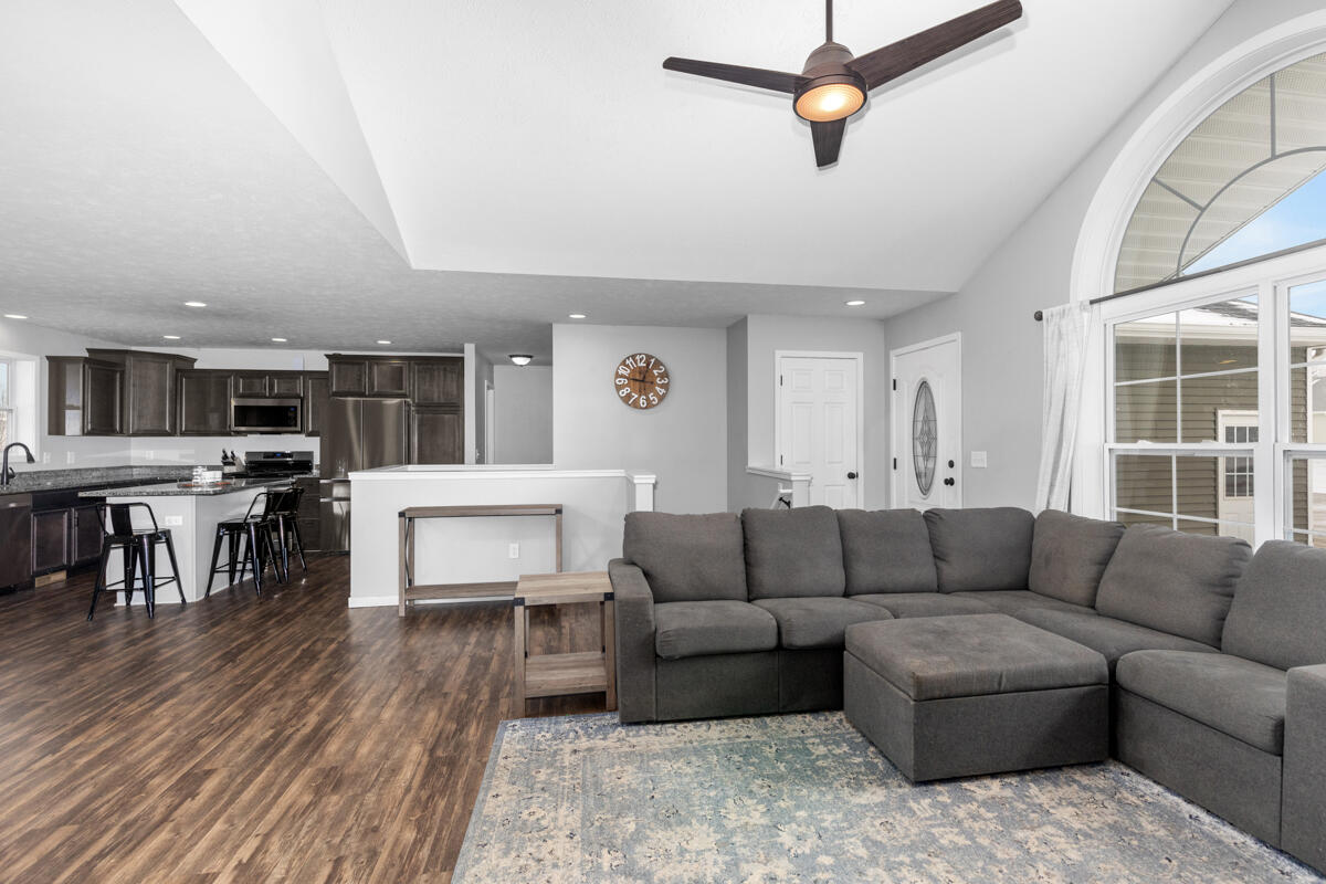 2747 Applewine Road