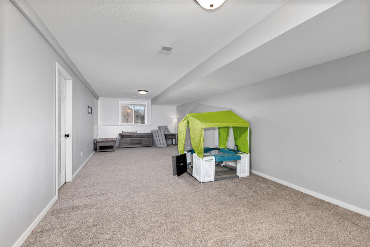 2747 Applewine Road