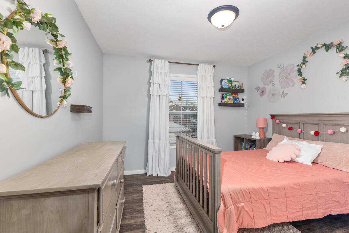 2747 Applewine Road