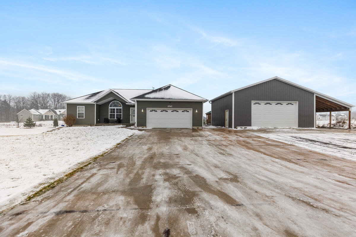 2747 Applewine Road