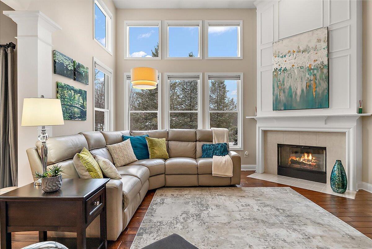 4406 Hickory Grove Court NE