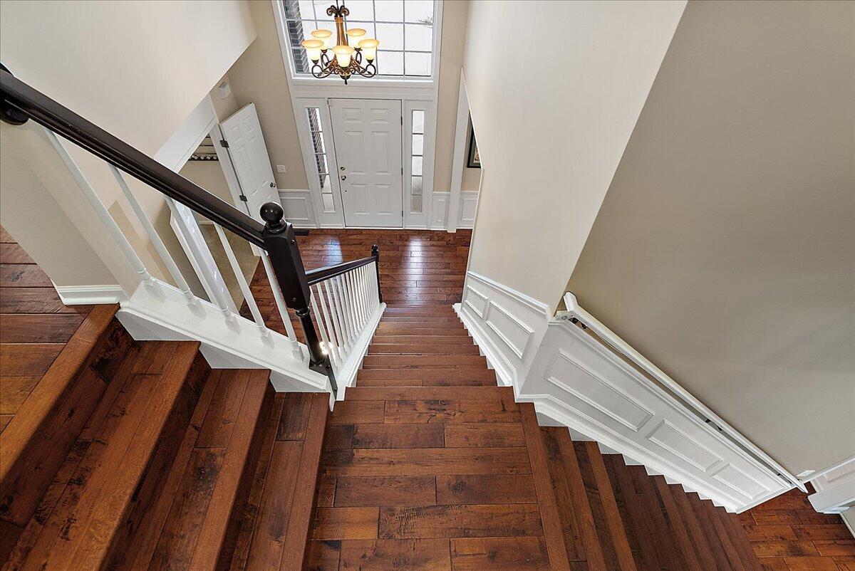 4406 Hickory Grove Court NE