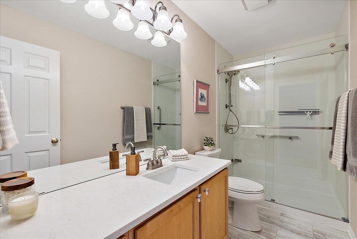 4406 Hickory Grove Court NE