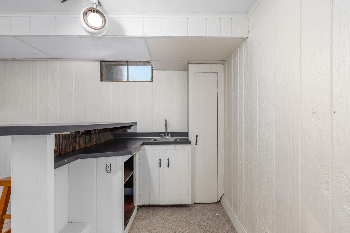 1936 Lockmere Drive SE