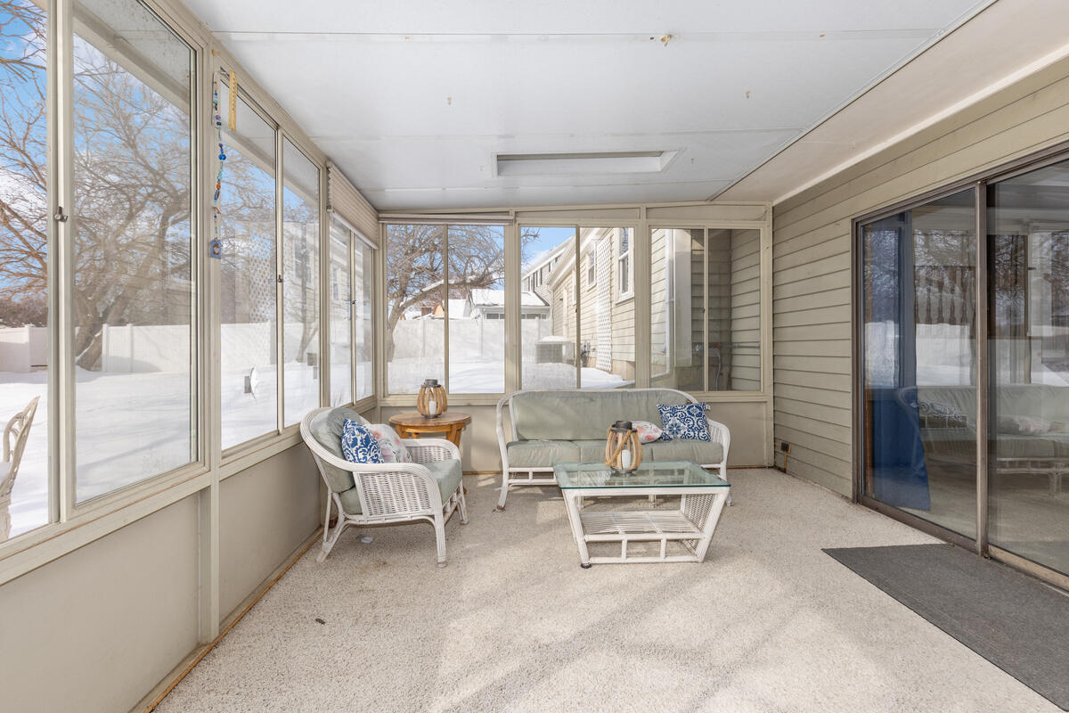1936 Lockmere Drive SE