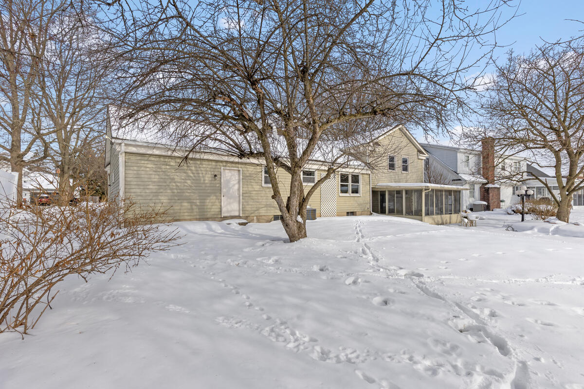 1936 Lockmere Drive SE