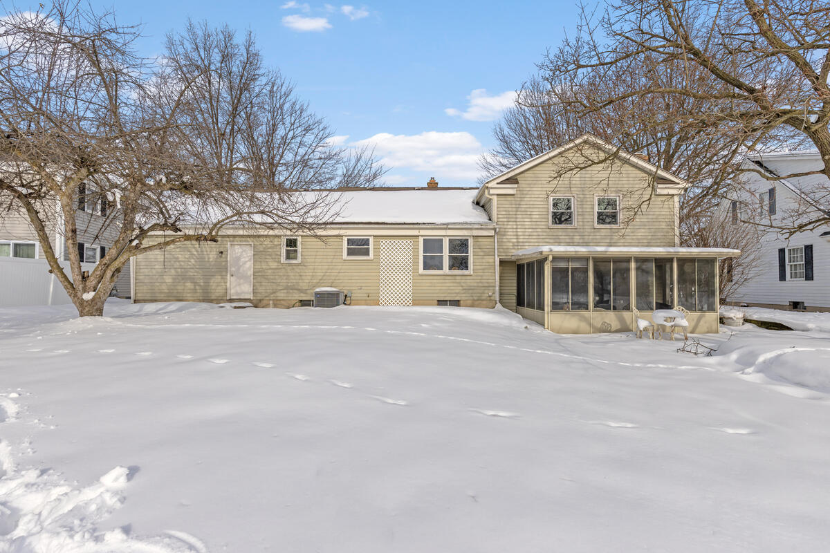 1936 Lockmere Drive SE