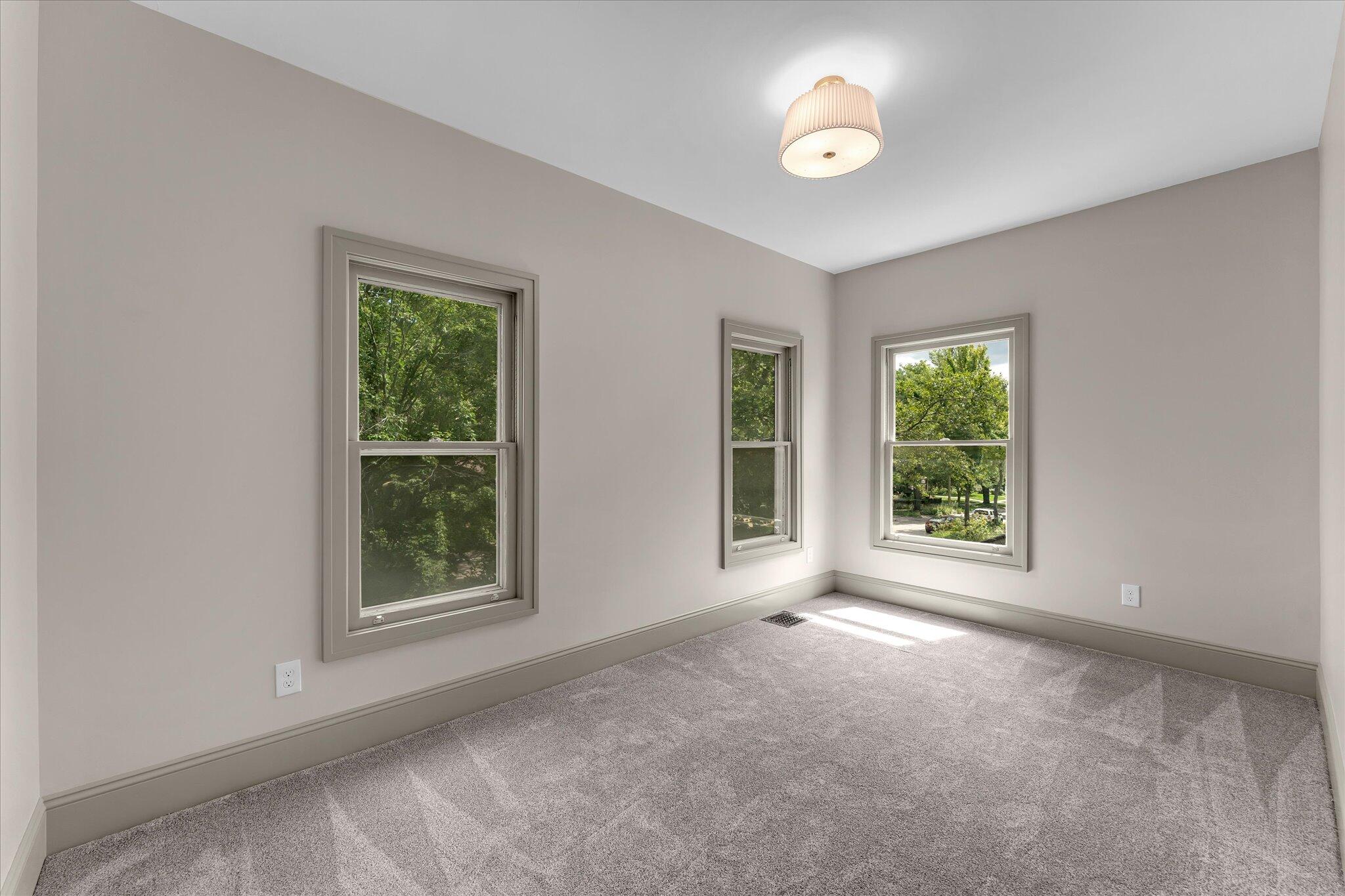 233 Morris Avenue SE