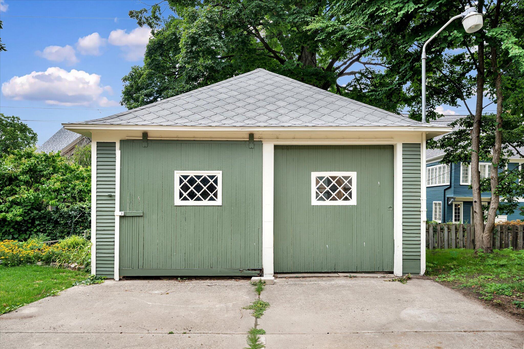 233 Morris Avenue SE