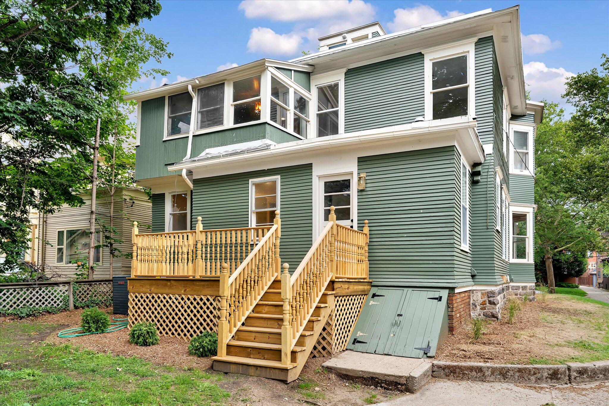 233 Morris Avenue SE