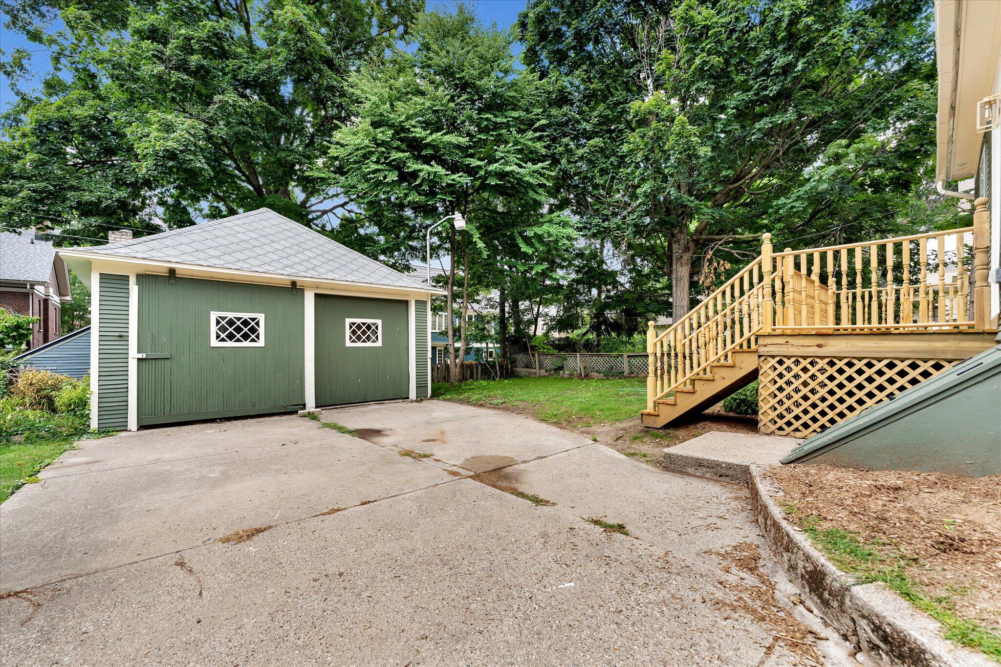 233 Morris Avenue SE