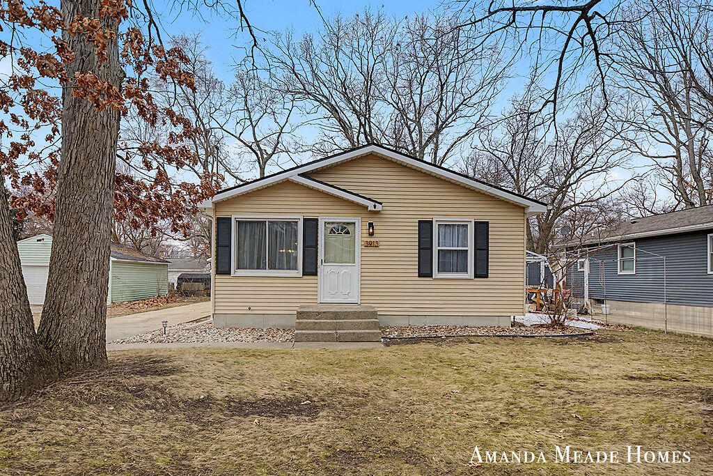 3913 Michael Avenue SW