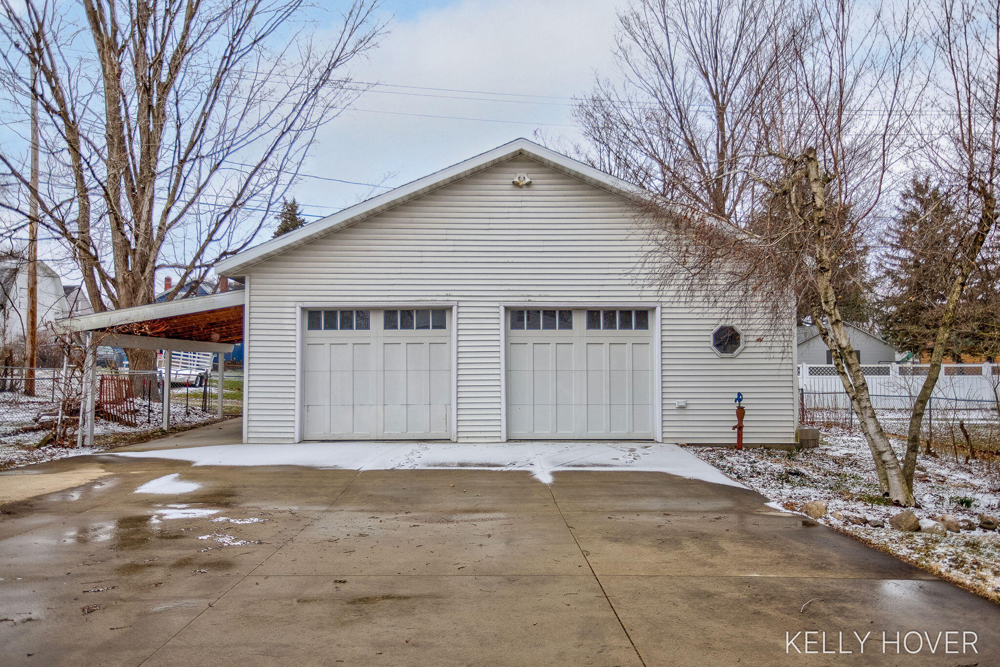609 W Maple Street