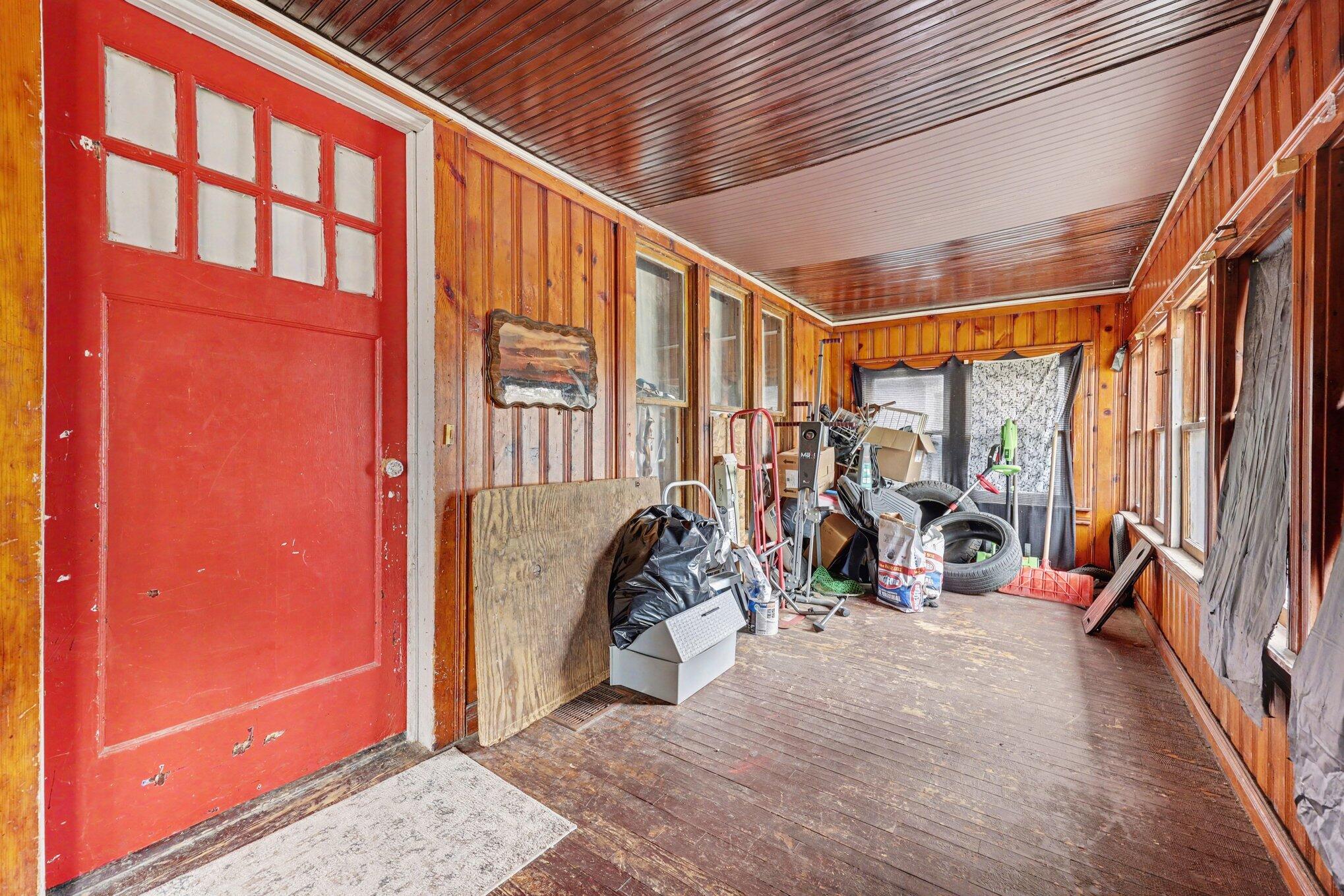 2832 6th Street