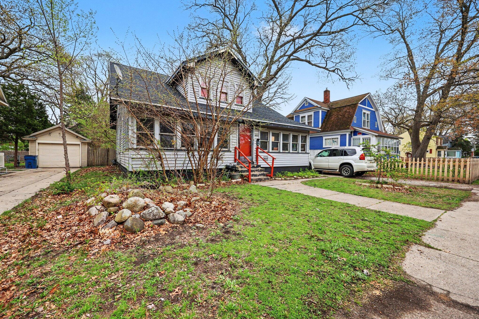 2832 6th Street
