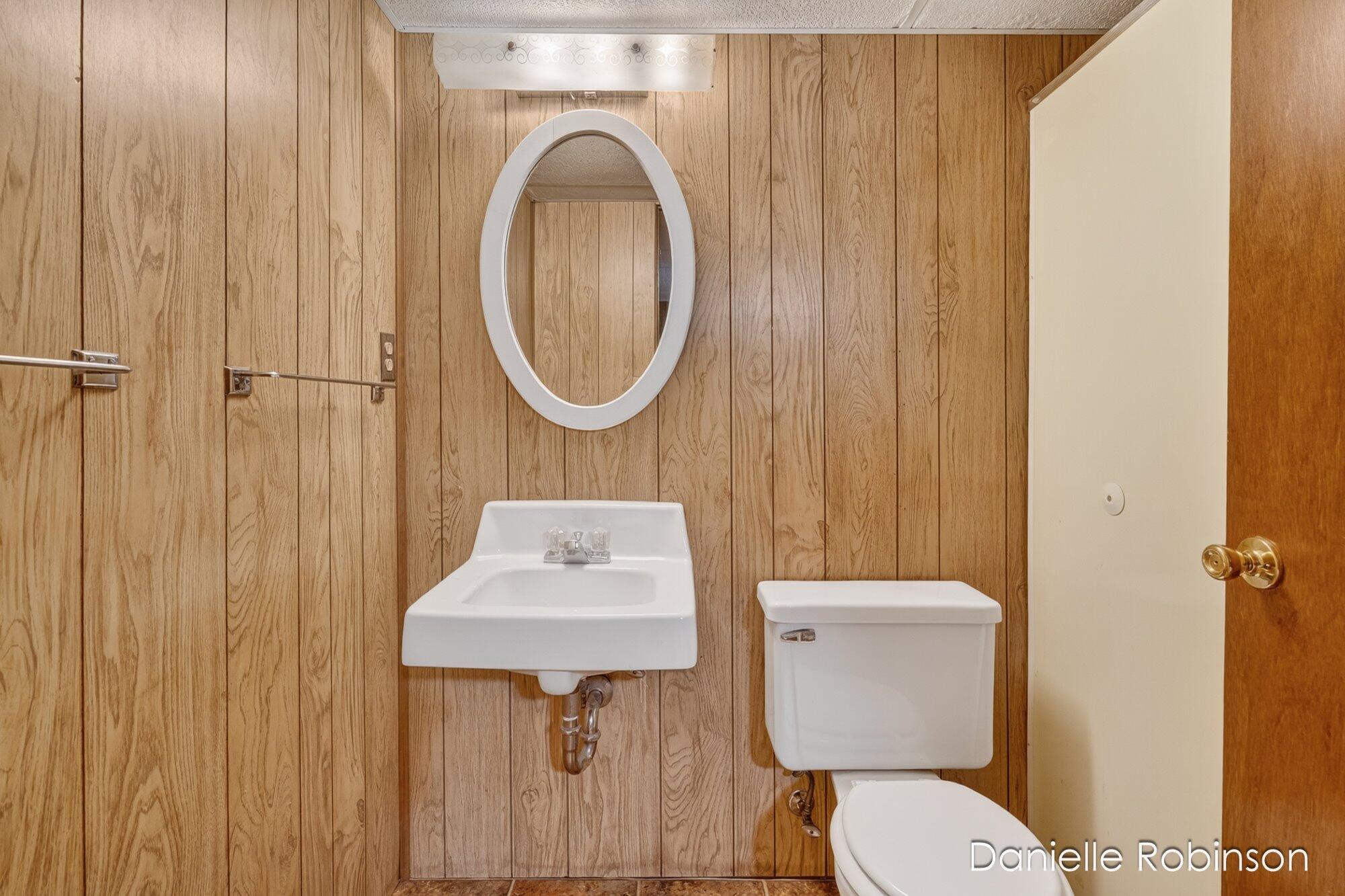 929 Village Lane 140
