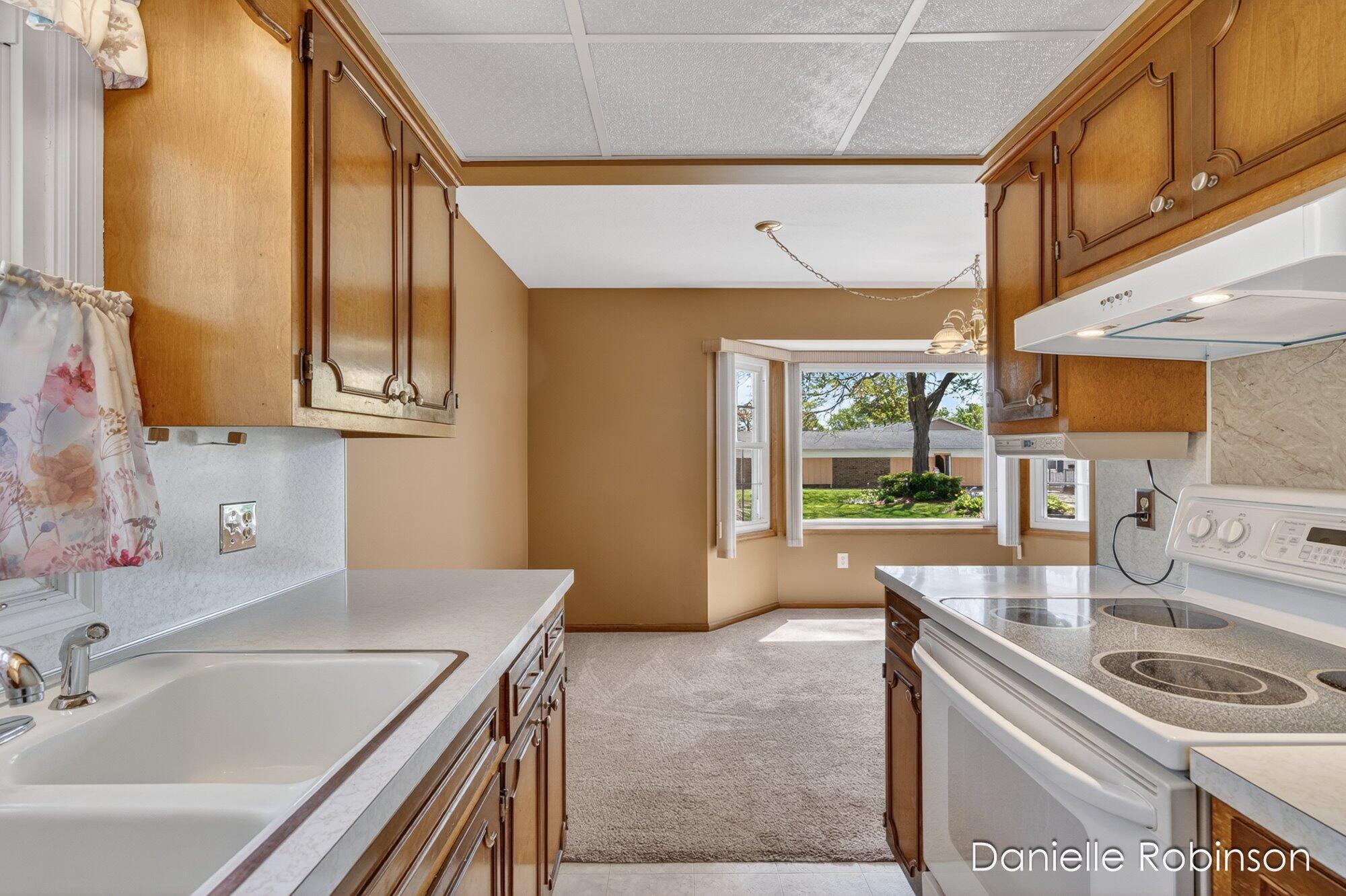929 Village Lane 140