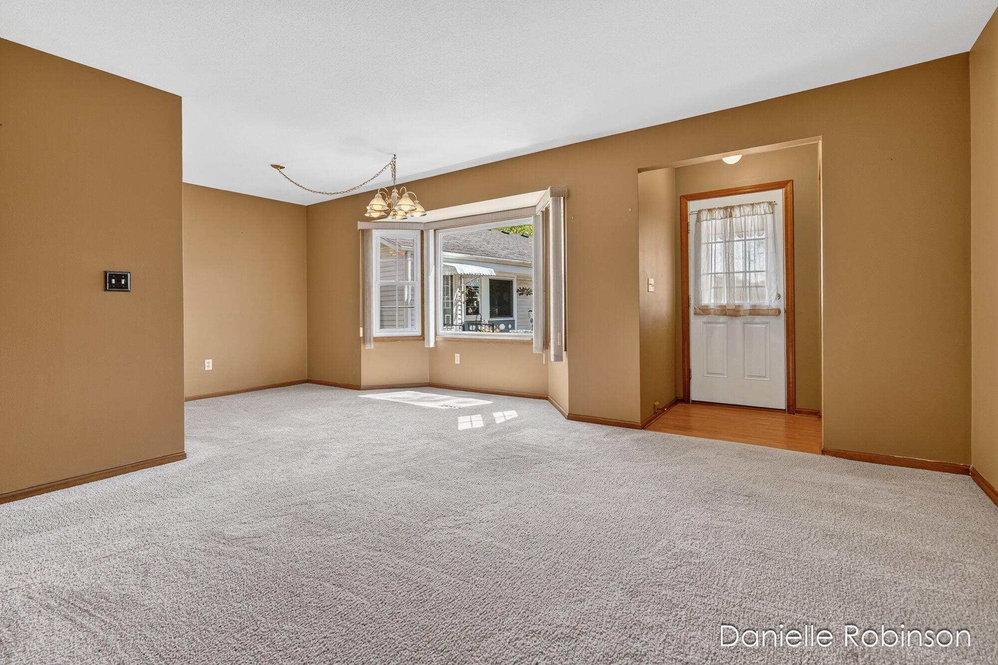 929 Village Lane 140