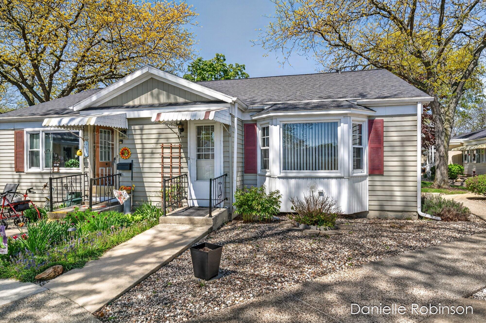 929 Village Lane 140