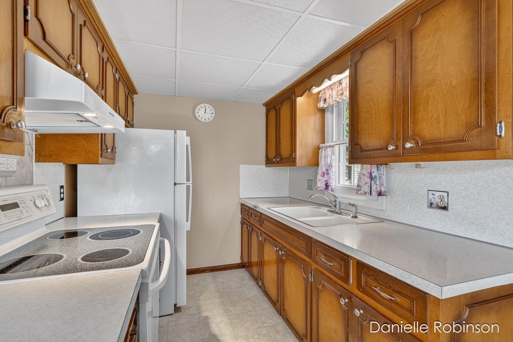 929 Village Lane 140