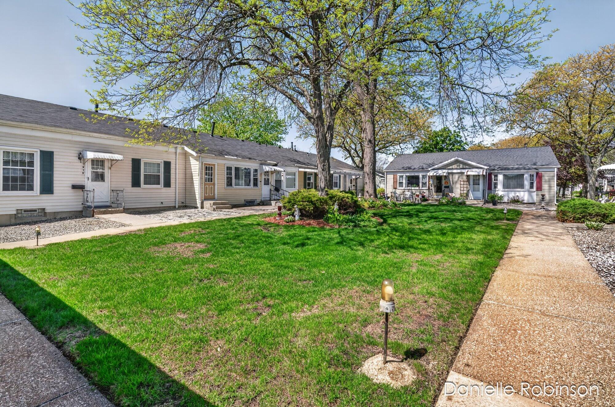 929 Village Lane 140