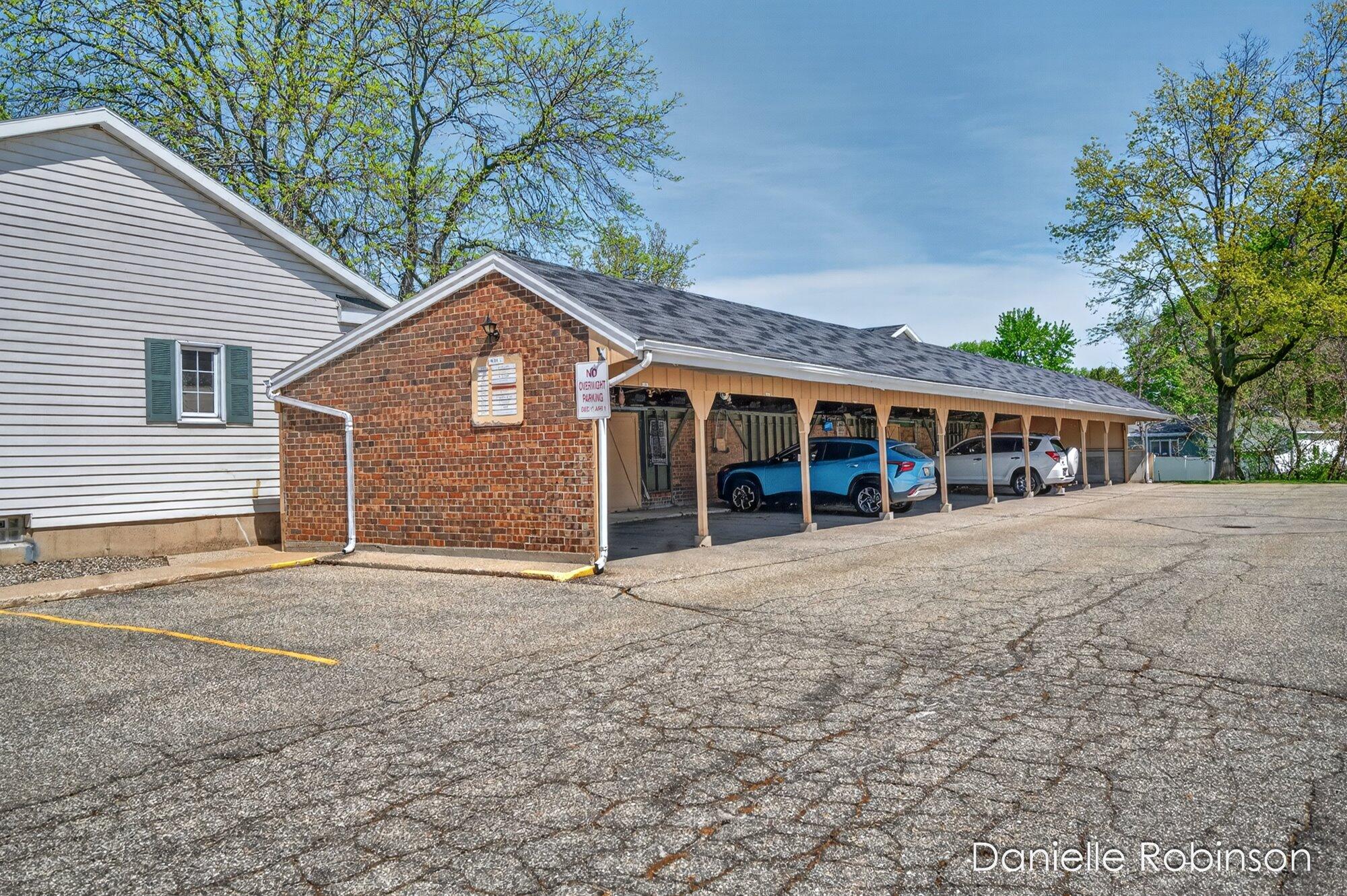 929 Village Lane 140