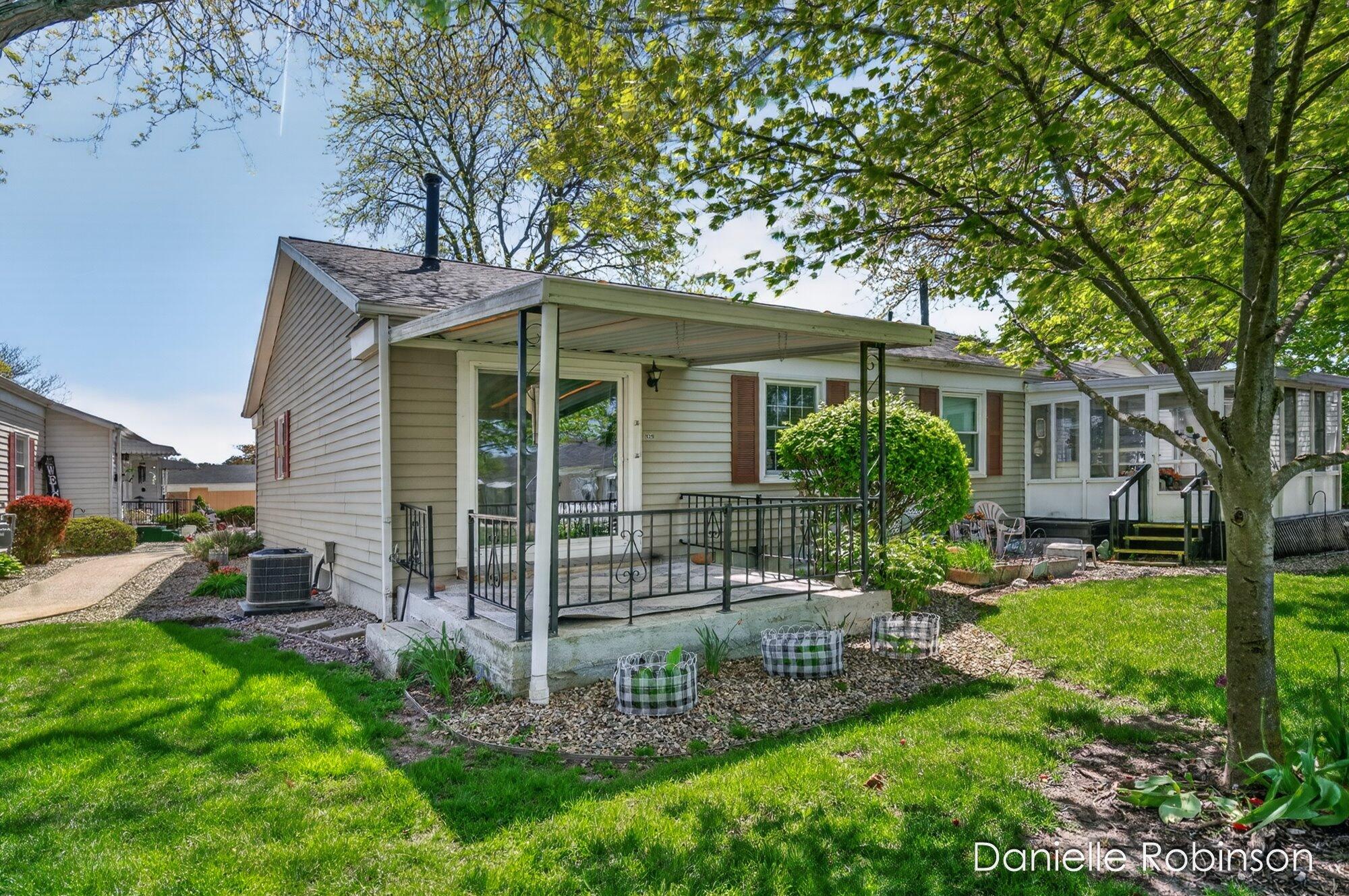 929 Village Lane 140