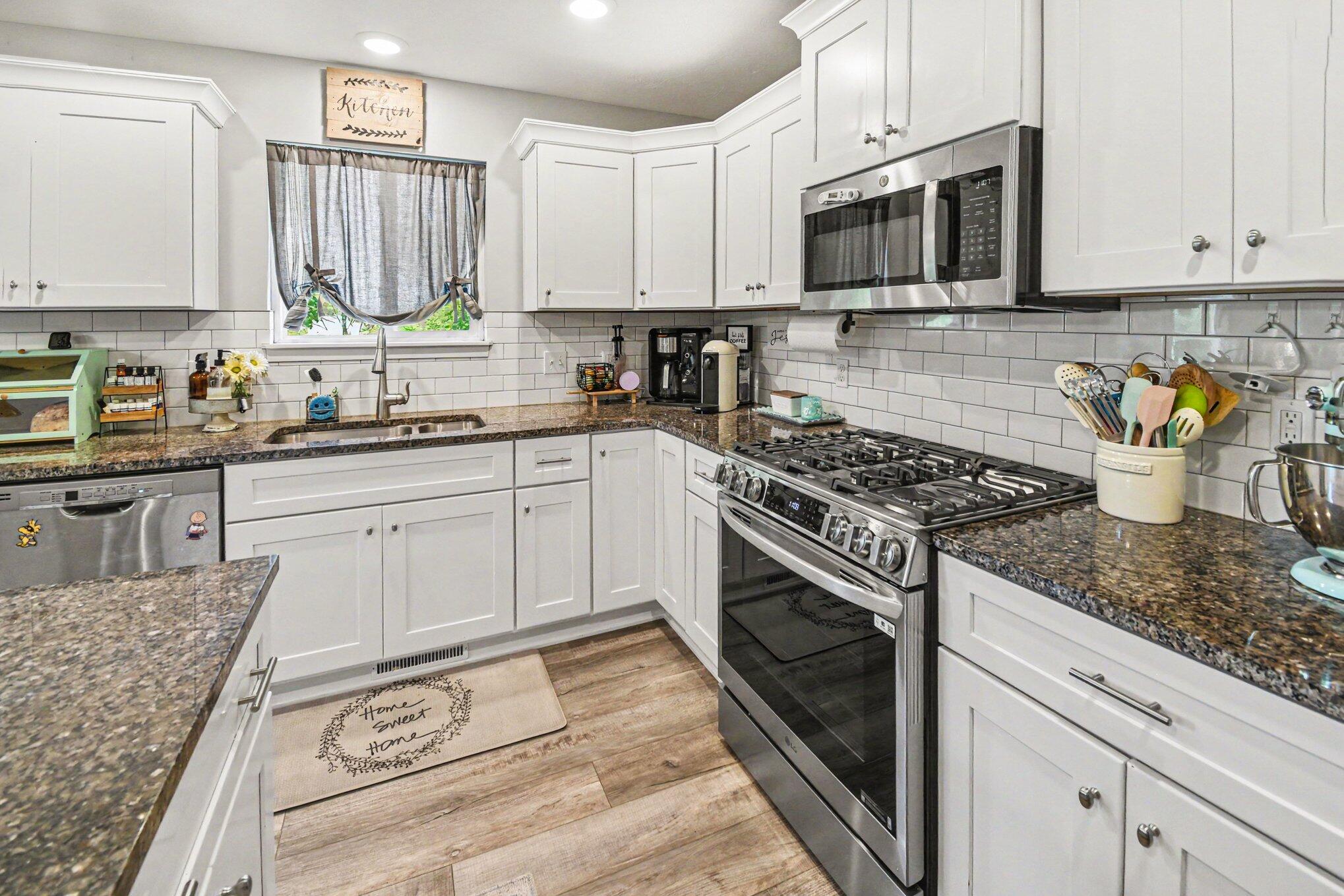 3432 Sagecrest Drive