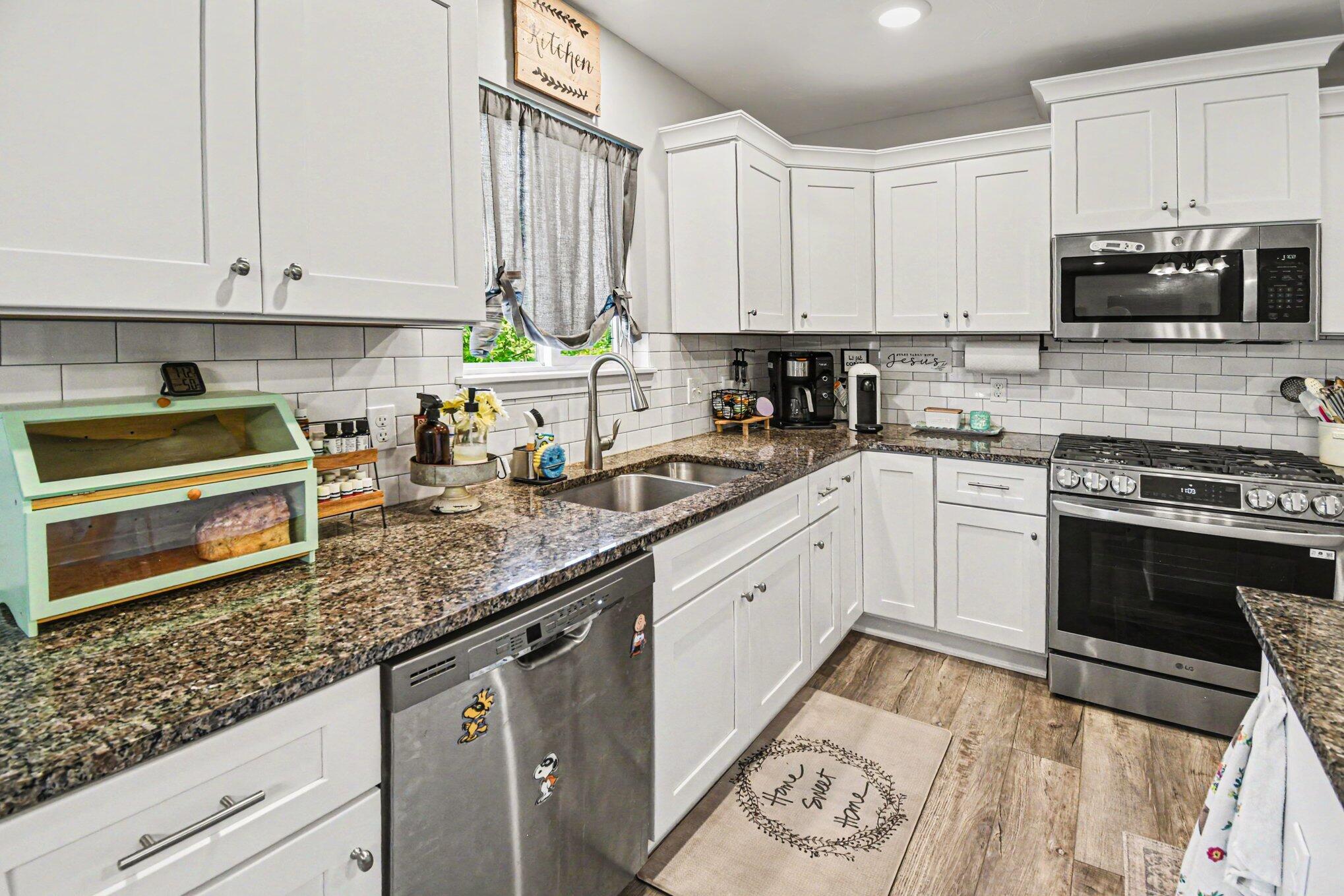 3432 Sagecrest Drive