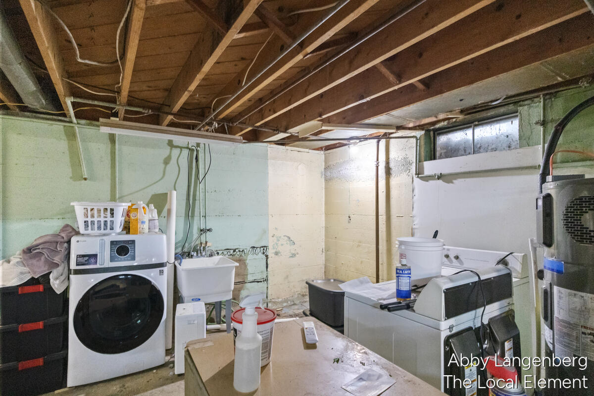 450 Newberg Avenue NW