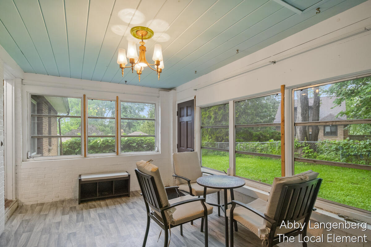 450 Newberg Avenue NW