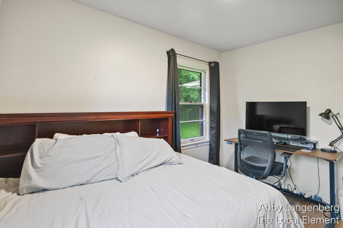 450 Newberg Avenue NW
