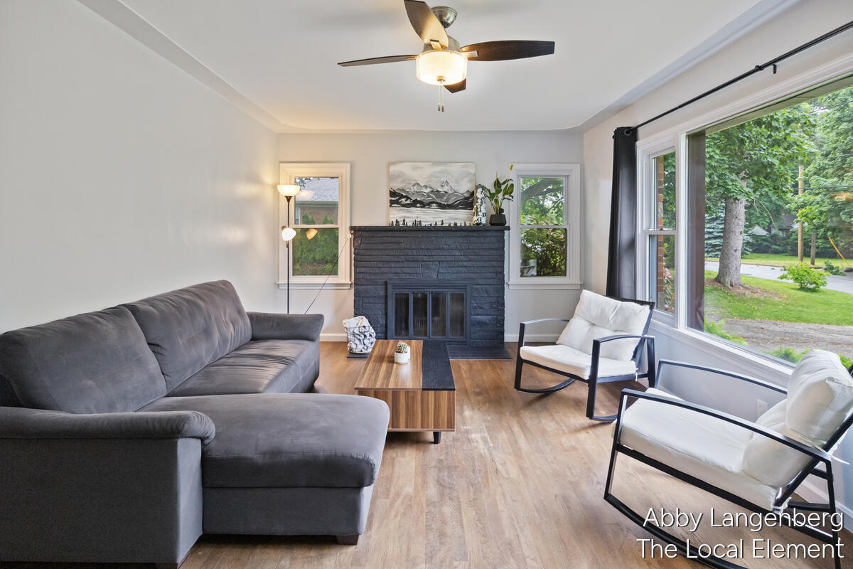 450 Newberg Avenue NW
