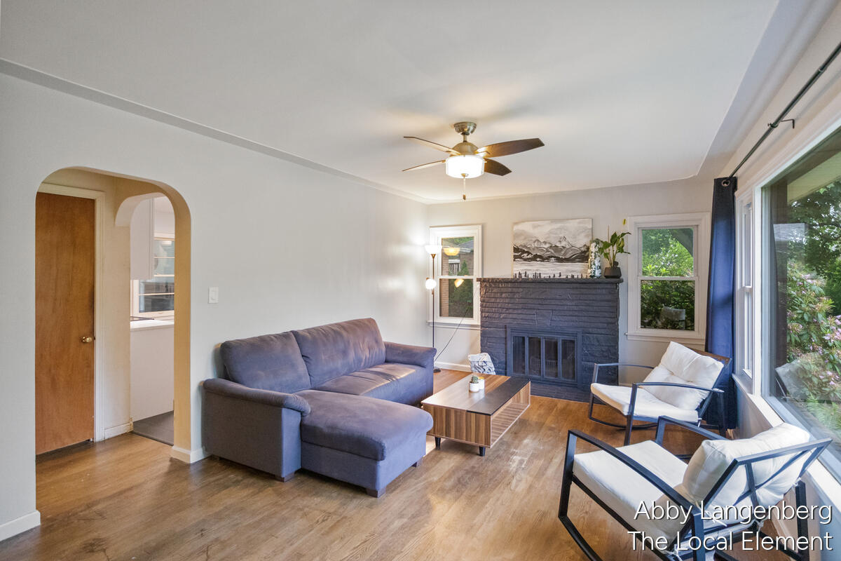 450 Newberg Avenue NW