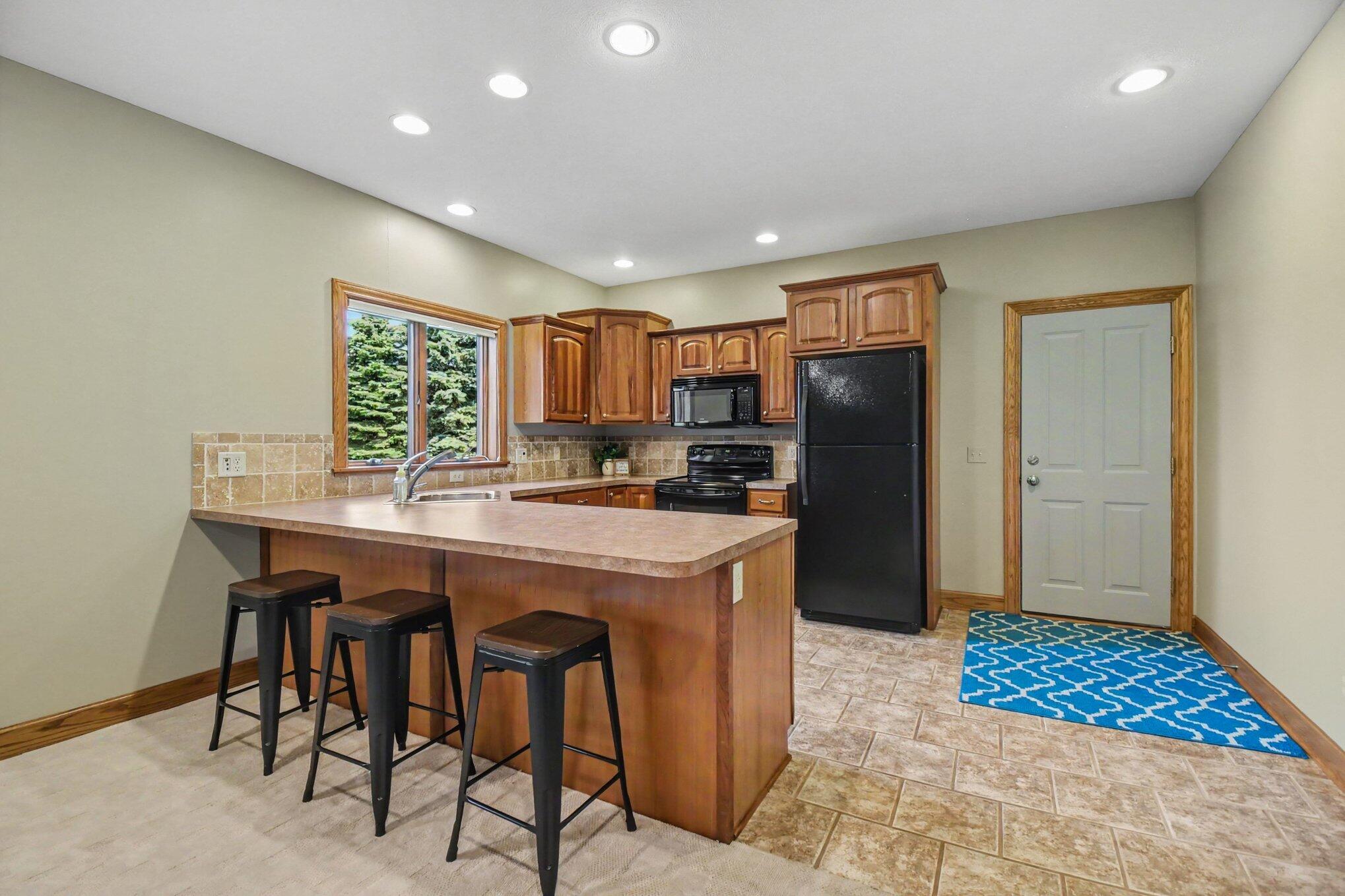3917 Sidehill Drive