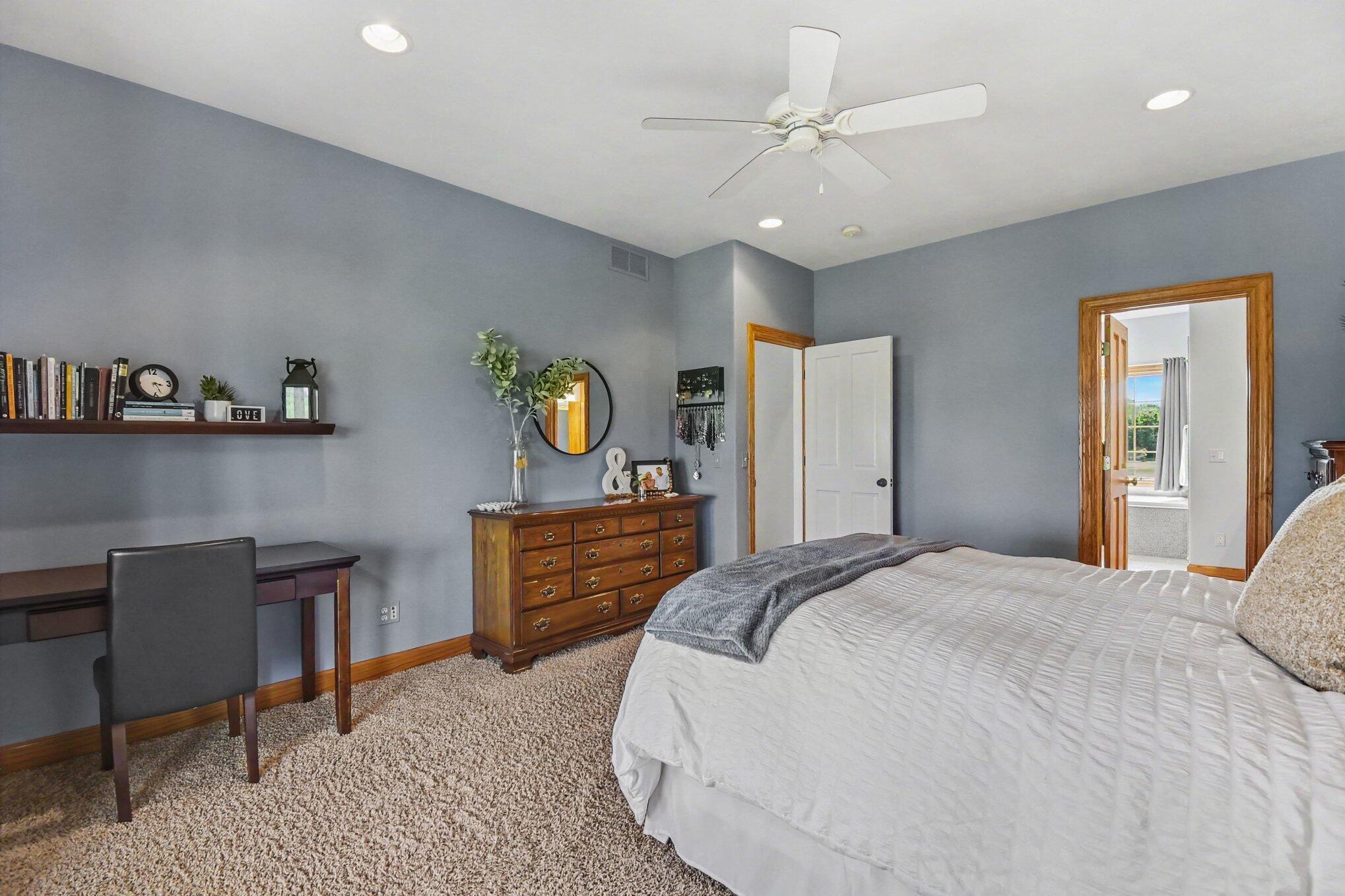 3917 Sidehill Drive