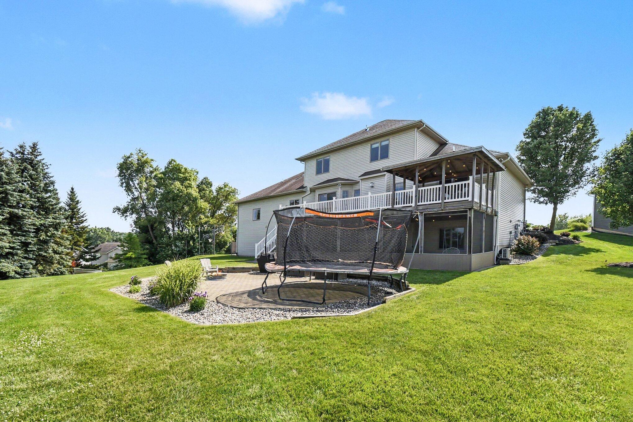 3917 Sidehill Drive