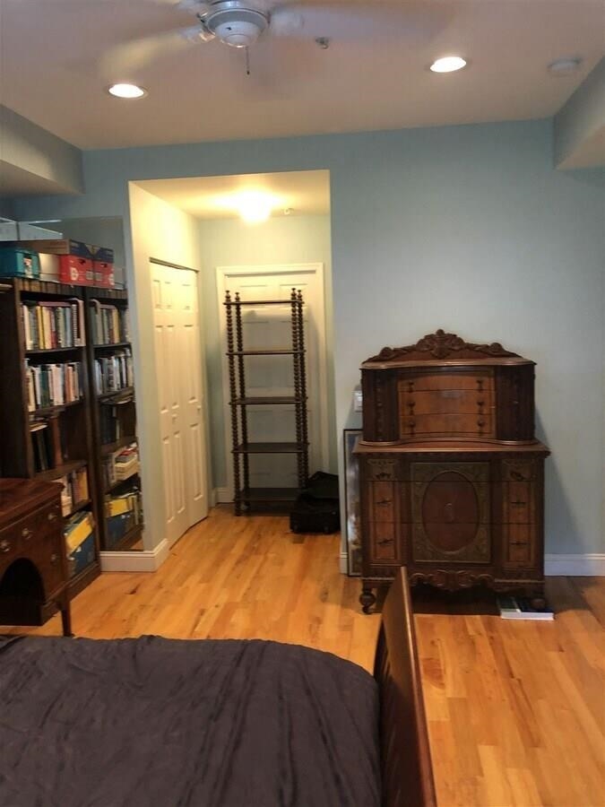 402 9TH ST Unit: E4L