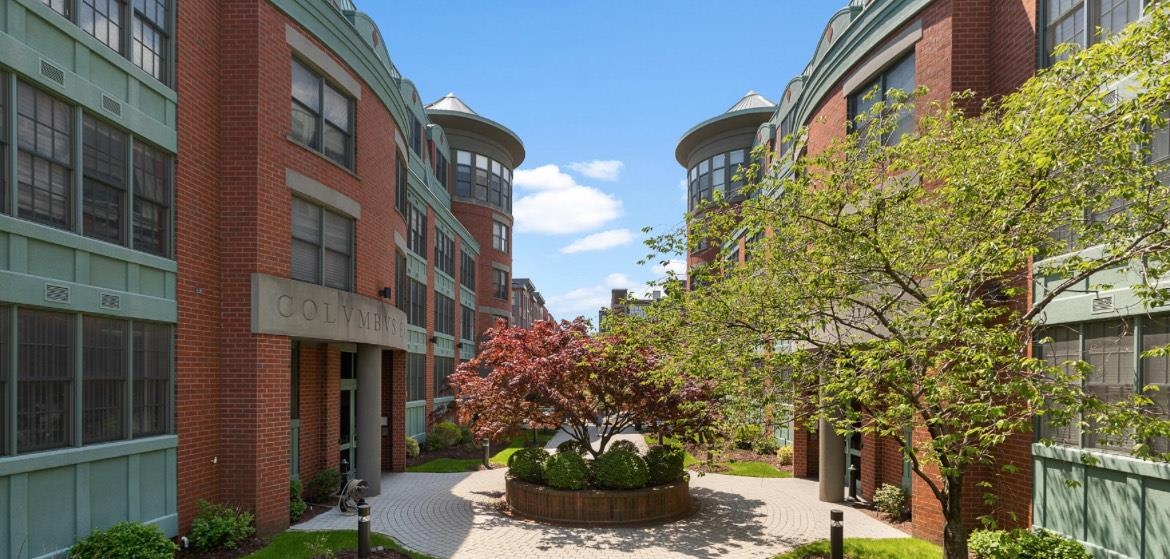 402 9TH ST Unit: E4L