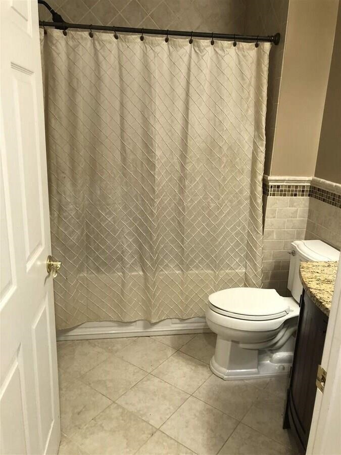 402 9TH ST Unit: E4L