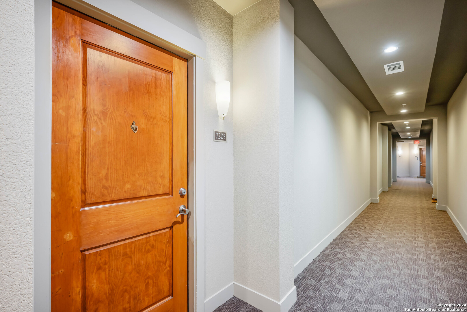 7342 oak manor 7205