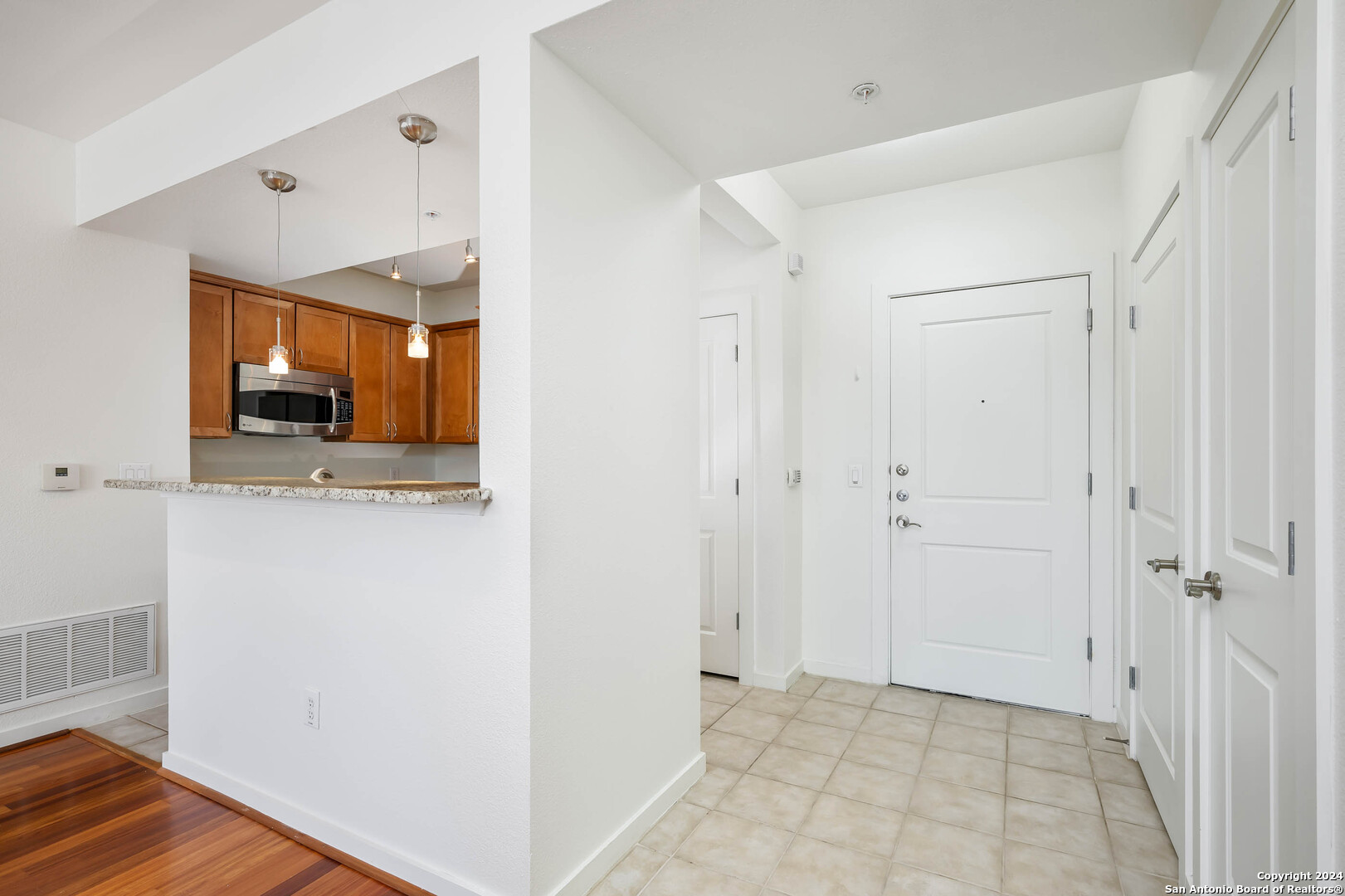 7342 oak manor 7205
