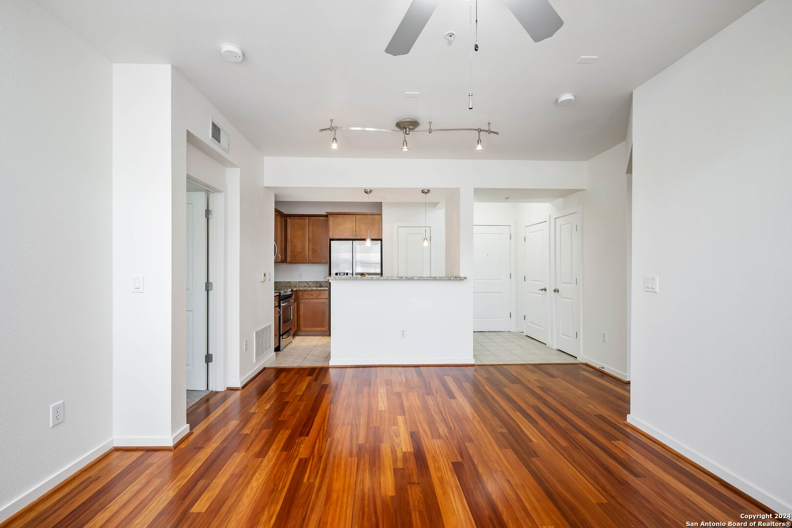 7342 oak manor 7205