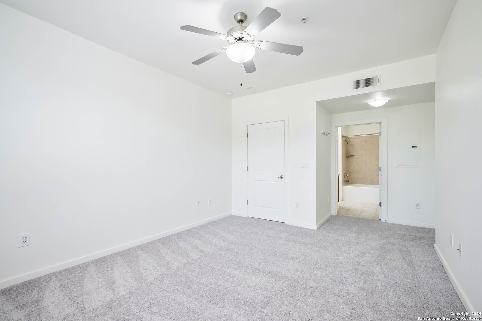 7342 oak manor 7205