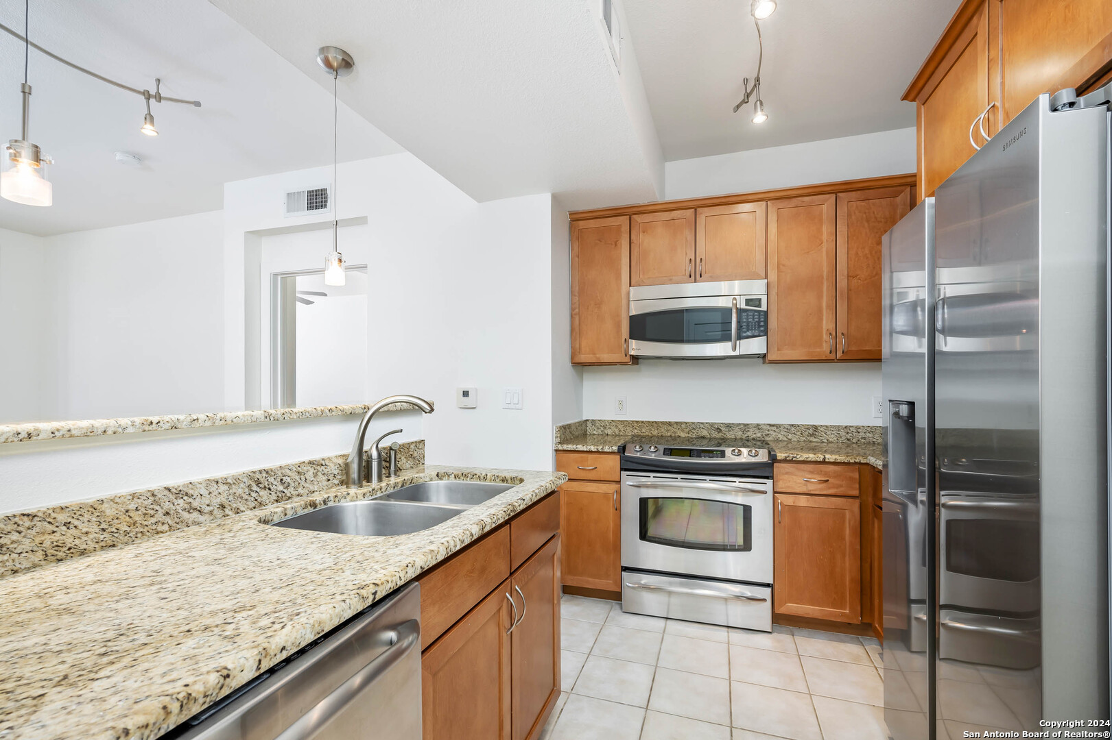 7342 oak manor 7205