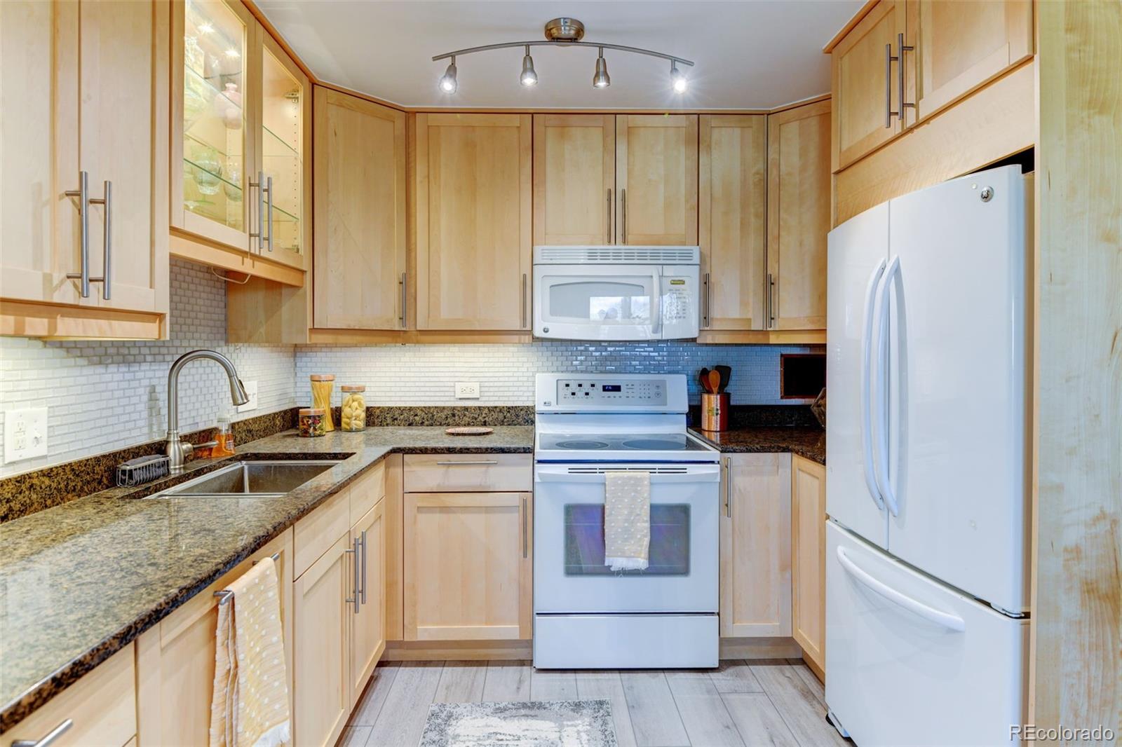 9180 E Center Avenue Unit: 9D