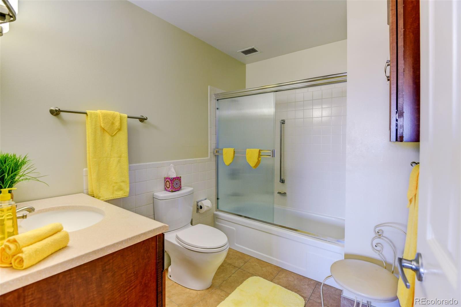 9180 E Center Avenue Unit: 9D