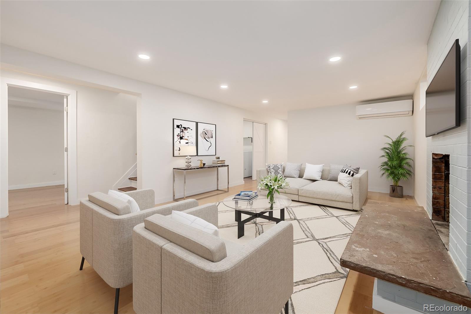 2865 S University Boulevard