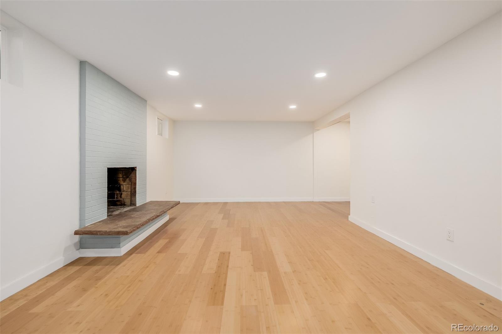 2865 S University Boulevard